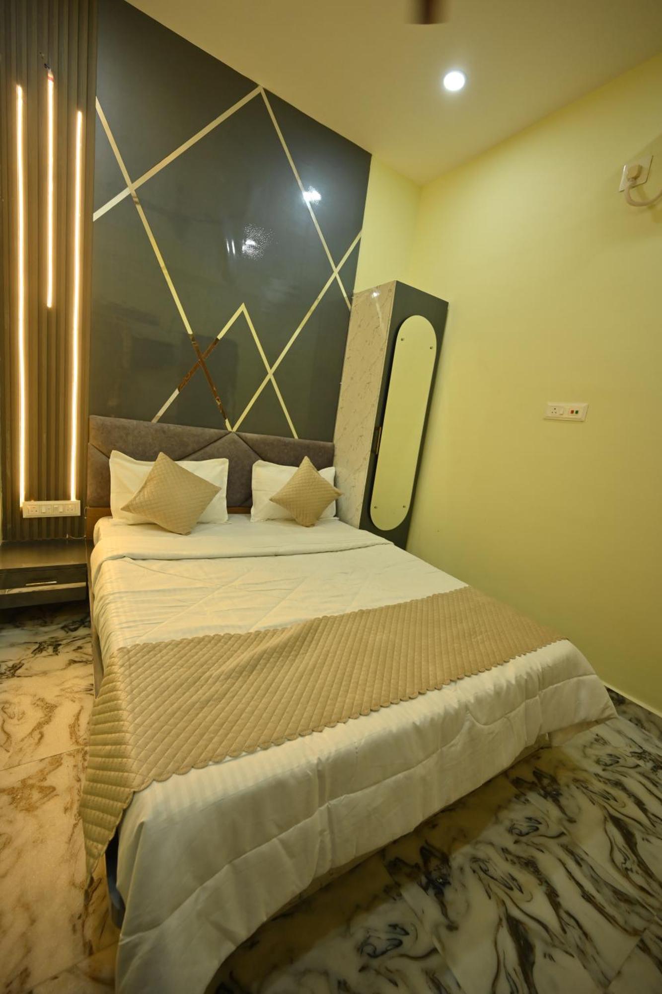 Hotel The Vintage Plaza Baripada Exterior foto