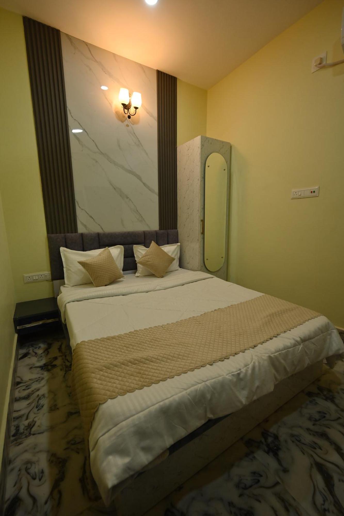 Hotel The Vintage Plaza Baripada Exterior foto