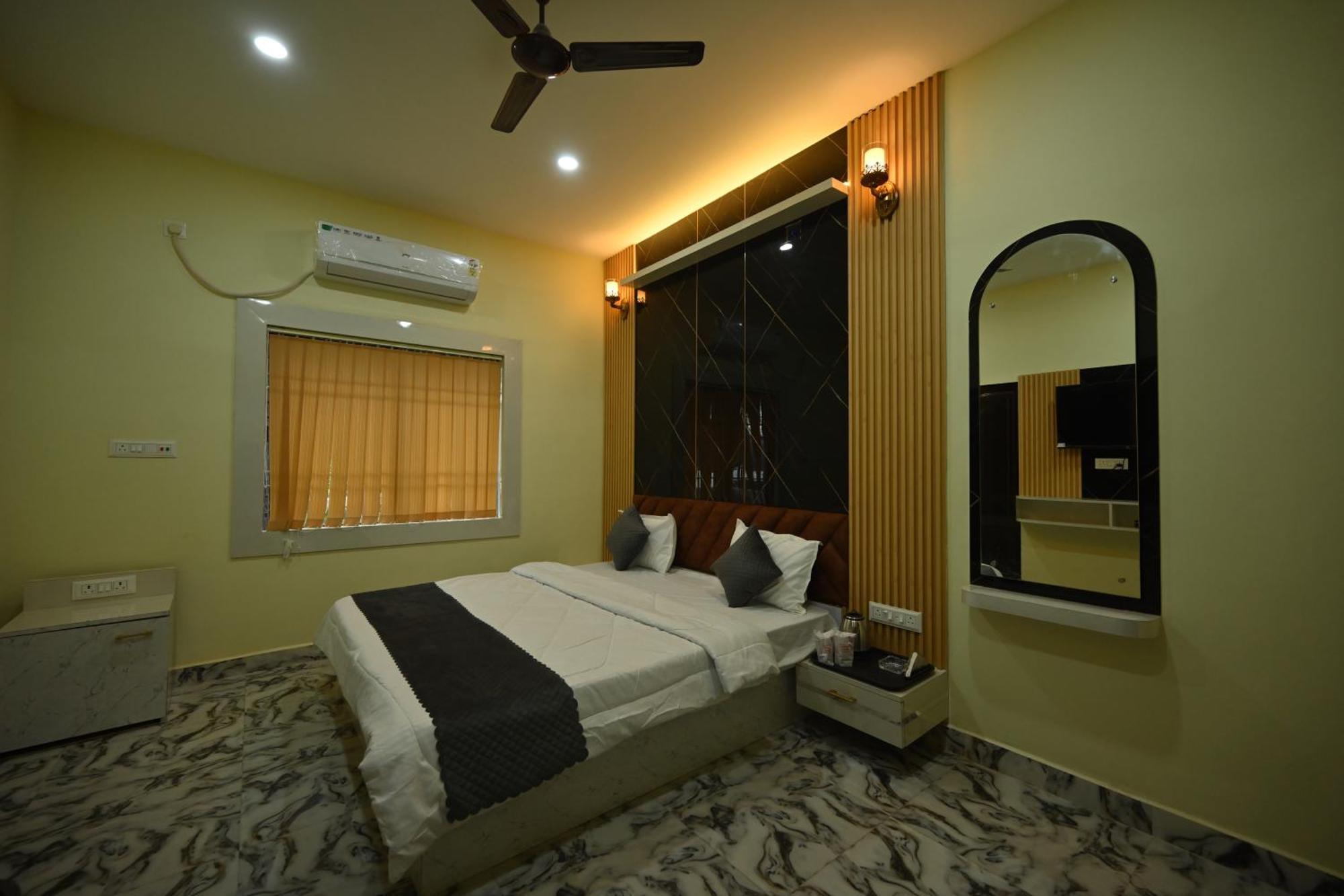 Hotel The Vintage Plaza Baripada Exterior foto